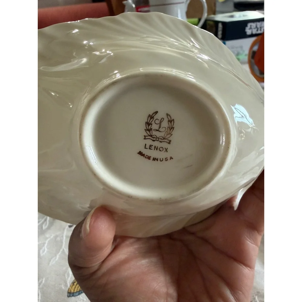 Lenox Ivory China Bird Swan Bowl Gold Trim Embossed Feather Serving Dish USA